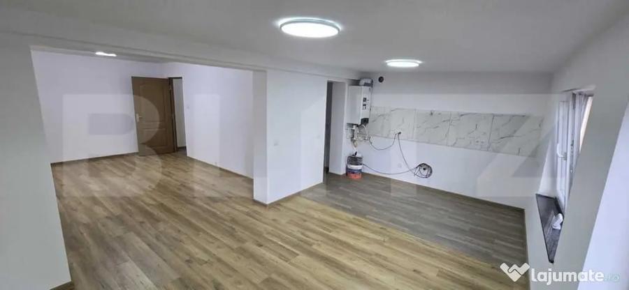 Apartament cu 4 camere decomandat în George Enescu