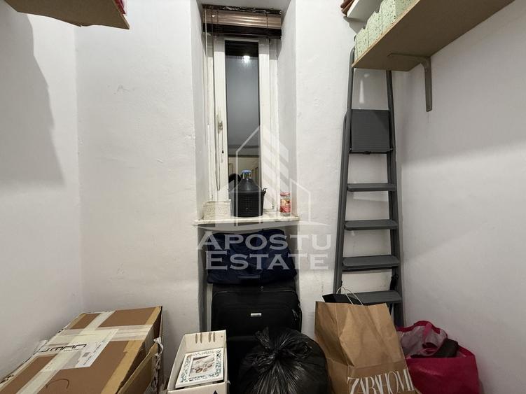 Garsonieră decomandată, mobilată în Badea Cârțan