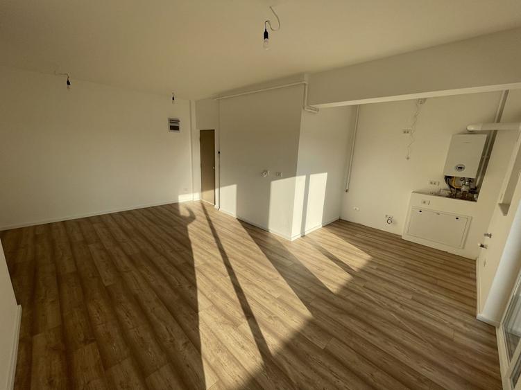 Apartament cu 3 camere decomandat în Aradului