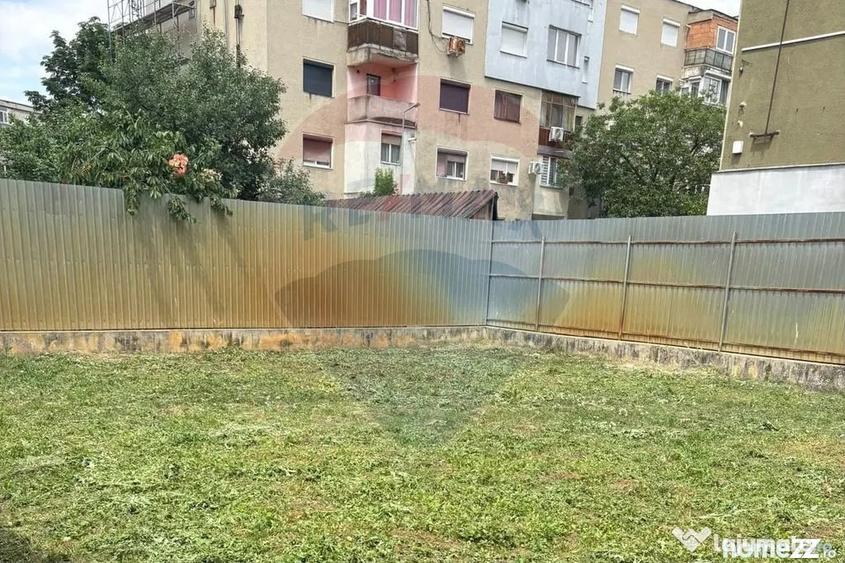 Spațiu comercial, de 75 mp, în Central