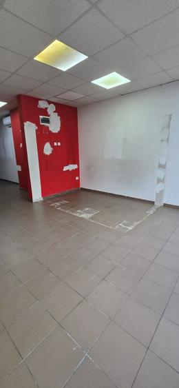 Spațiu comercial, de 64 mp, în Central