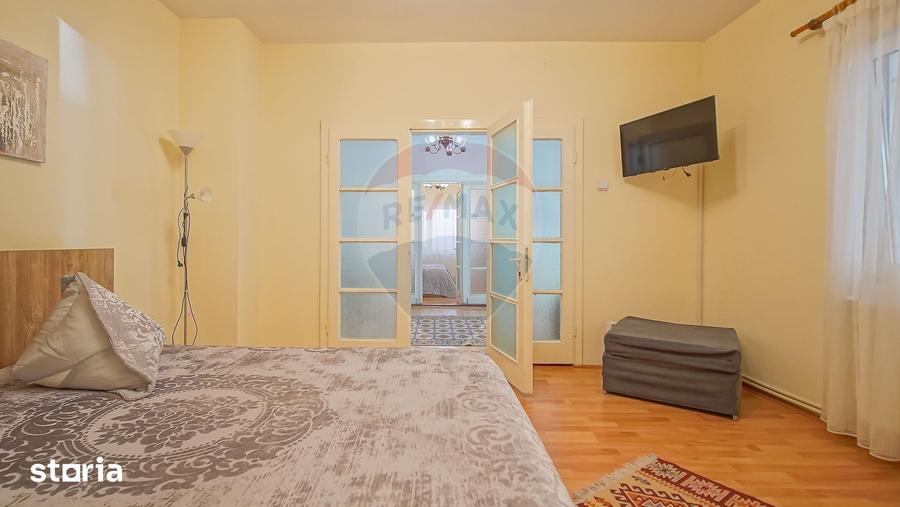 Casă cu 8 camere cu Teren 485 Mp în Central