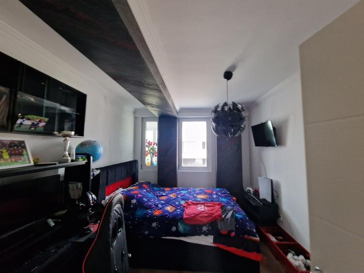 Apartament cu 3 camere decomandat în Popoveni
