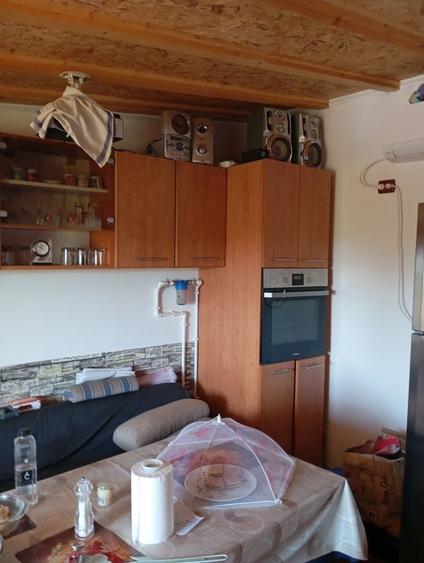 Casă cu 4 camere în Daia
