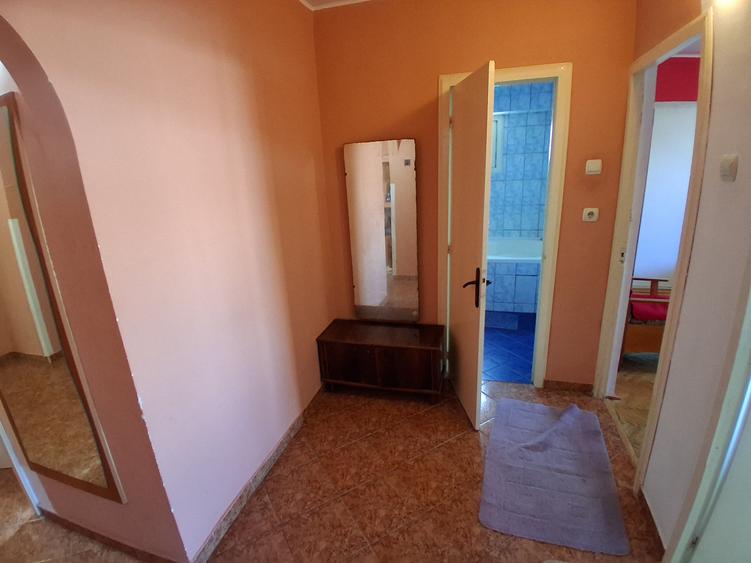 Apartament cu 3 camere decomandat în Păcurari