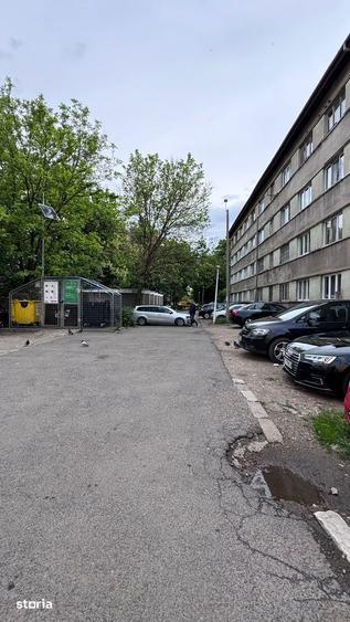 Garsoniera de vanzare, str. Poieni?ei - 19