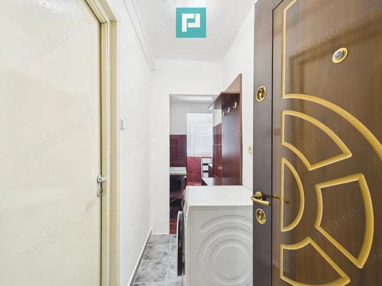Garsonieră decomandată în Central