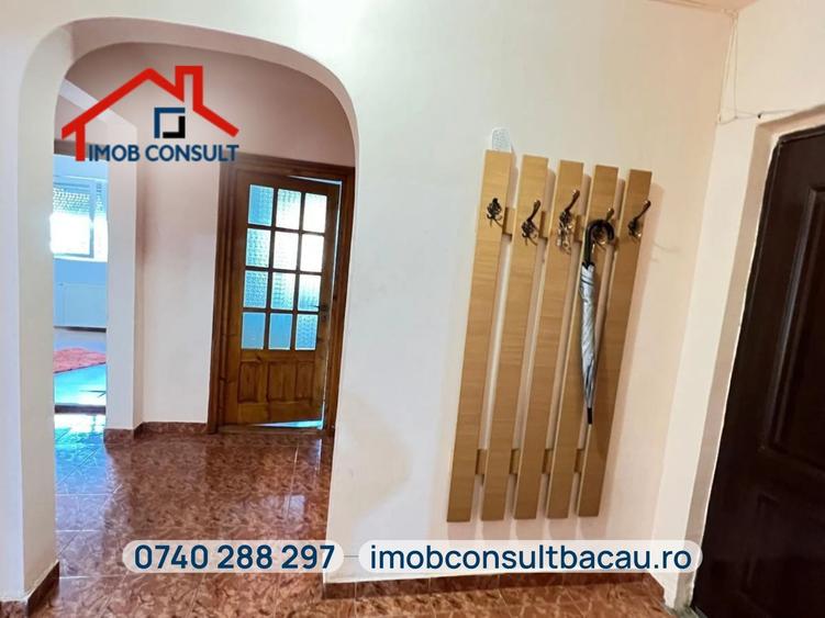 Apartament cu 3 camere decomandat în Republicii
