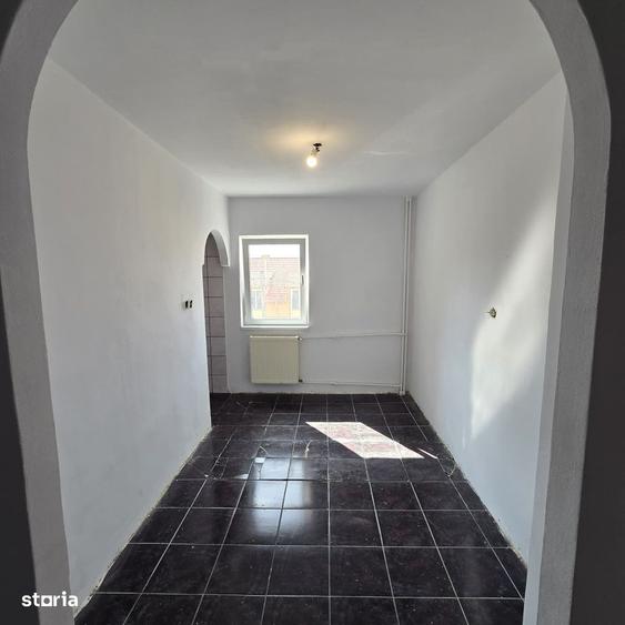 Apartament cu 3 camere în Rogerius