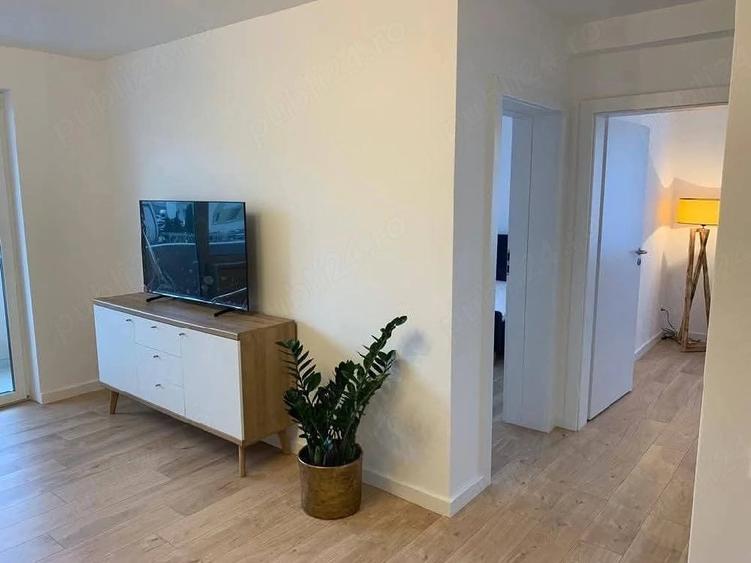 Apartament cu 3 camere decomandat în Florești