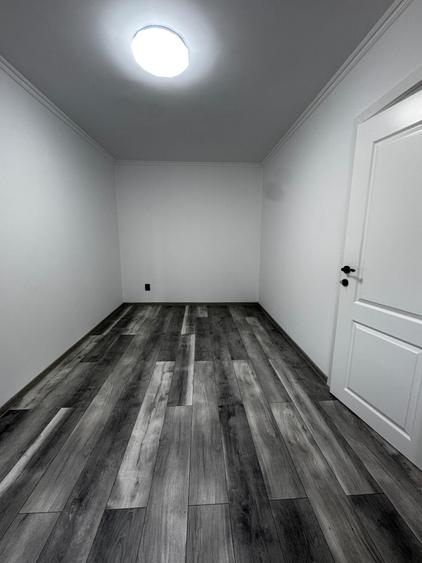 Apartament cu 3 camere semidecomandat în Tătărași