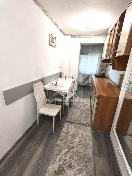 Apartament cu 2 camere semidecomandat, mobilat în Casa de Cultură