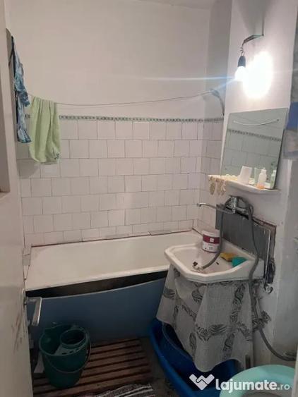 Garsonieră semidecomandată în Craiovița Nouă