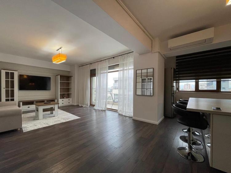 Apartament cu 3 camere decomandat în Faleza Nord