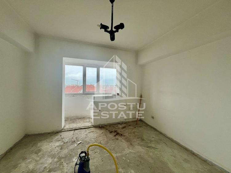 Apartament cu 4 camere decomandat în Simion Bărnuțiu