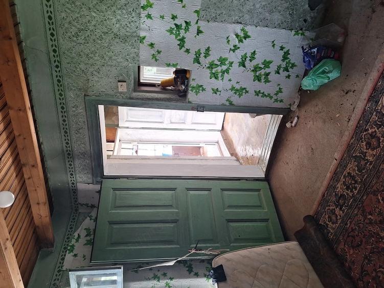 Casă cu 2 camere cu Teren 1471 Mp în Ciolănești