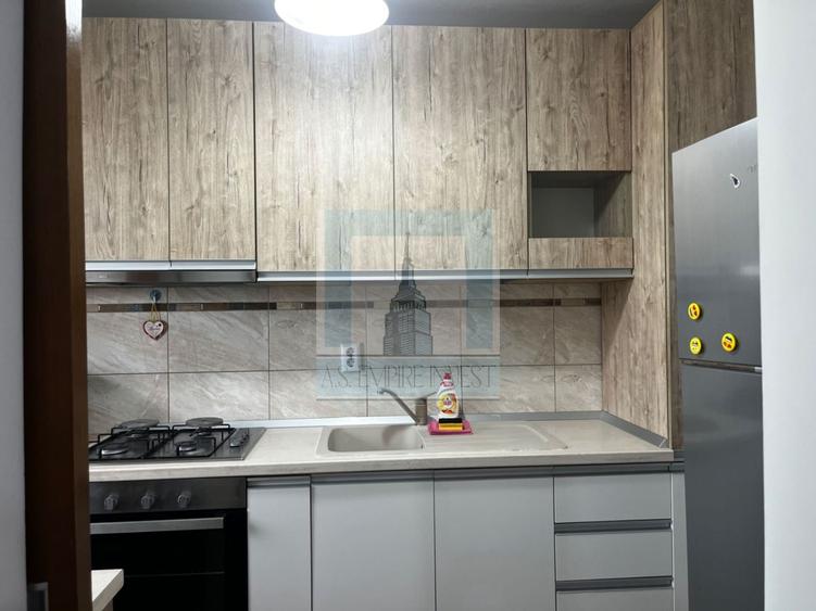 Apartament cu 2 camere semidecomandat, mobilat în Rulmentul