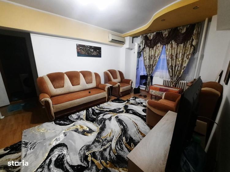 Apartament cu 2 camere decomandat în Tei