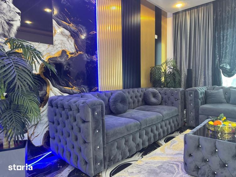 Casă cu 7 camere cu Teren 500 Mp în Central