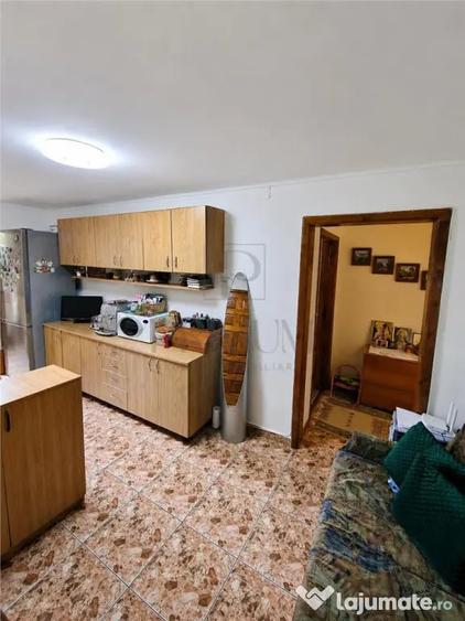 Apartament cu 2 camere decomandat în Lipovei