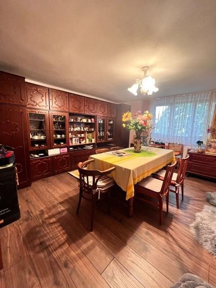 Casă cu 4 camere în Frumușeni