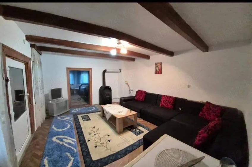 Casă cu 2 camere cu Teren 2000 Mp în Dumbrava (Unirea)