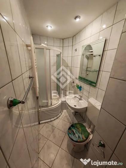 Apartament cu 4 camere semidecomandat în Central