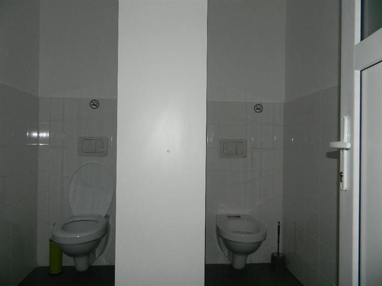 Birou, de 265 mp, în Central