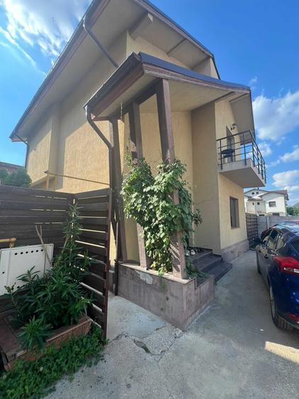 Casă cu 4 camere în Central