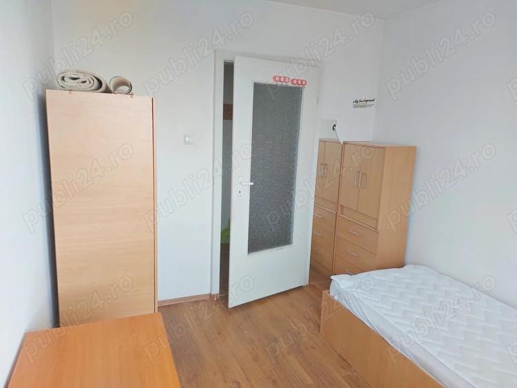 Apartament cu 3 camere semidecomandat în Bălcescu