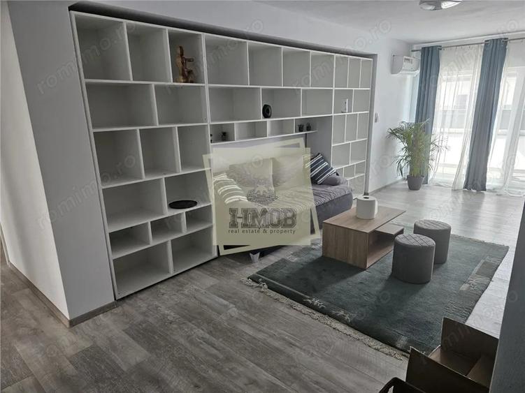 Apartament cu 4 camere, mobilat în Central