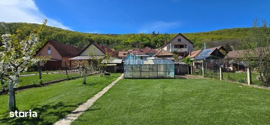 Casă cu 5 camere cu Teren 750 Mp în Central