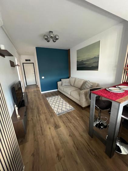 Apartament cu 2 camere semidecomandat în Pipera