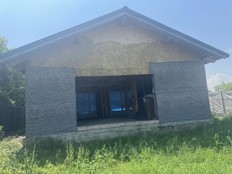 Casă cu 2 camere cu Teren 256 Mp în Bod