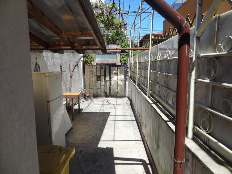 Casă individuală cu 3 camere cu Canalizare în Delfinariu