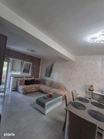 Casă cu 4 camere cu Teren 190 Mp în Domnești