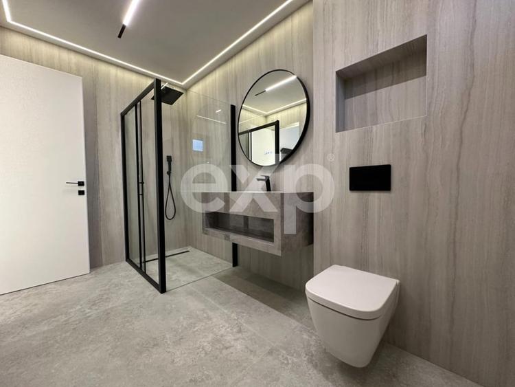 Casă individuală cu 5 camere cu Canalizare în Tunari