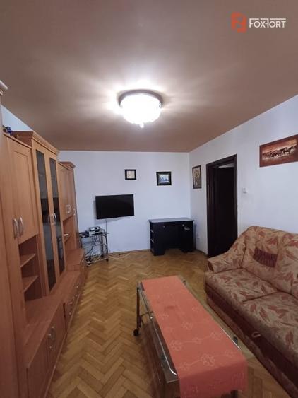 Apartament cu 3 camere decomandat, mobilat în Complex Studențesc