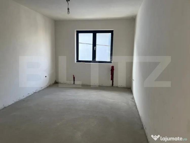 Casă cu 7 camere cu Teren 1200 Mp în Central