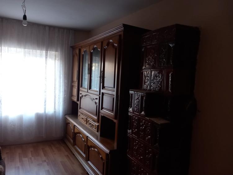 Casă cu 5 camere cu Canalizare în Nanov
