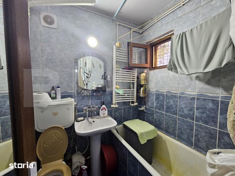 Apartament cu 2 camere semidecomandat, mobilat în Podu Roș