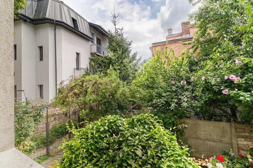 Apartament cu 3 camere decomandat în Unirii