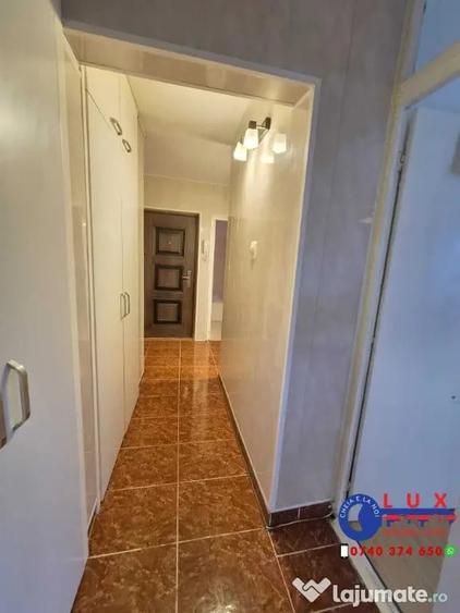 Apartament cu 2 camere decomandat în E3