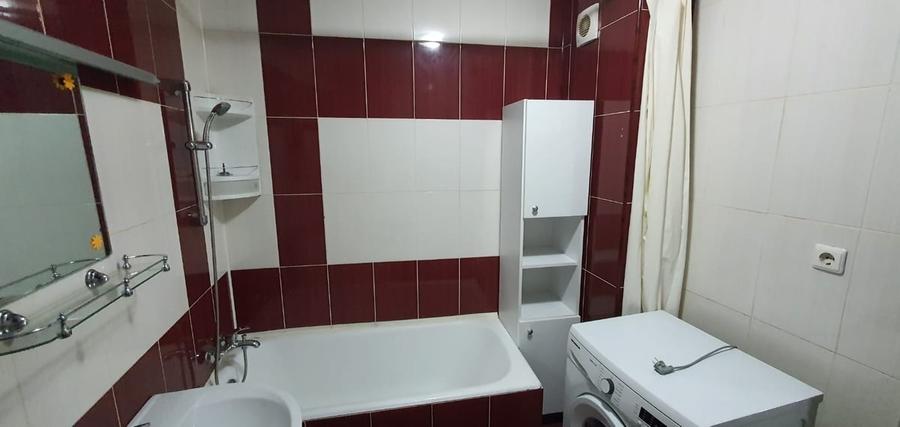 Apartament cu 2 camere semidecomandat în Tei