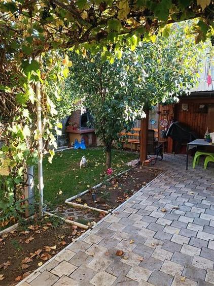 Casă individuală cu 5 camere cu Teren 252 Mp în Central