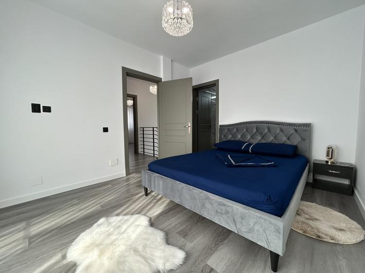 Casă individuală cu 5 camere cu Canalizare în Bucium