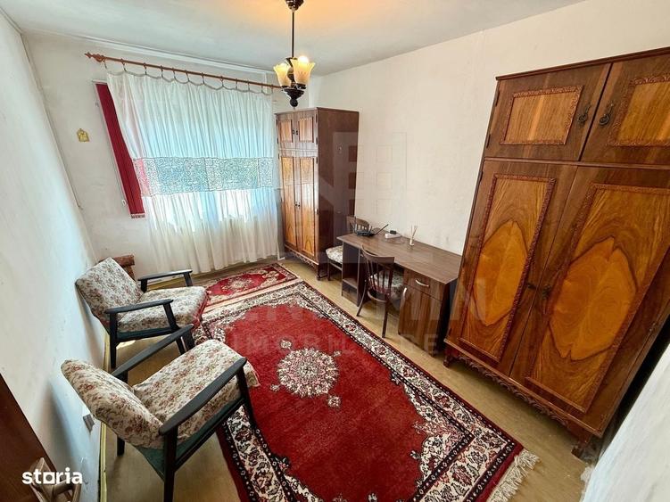 Apartament cu 3 camere decomandat în Central