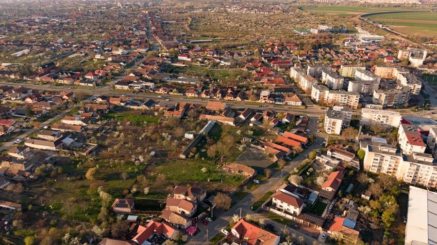Teren de 1811 mp, în Aradul Nou