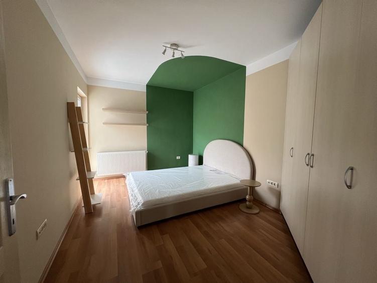 Apartament cu 4 camere în Central