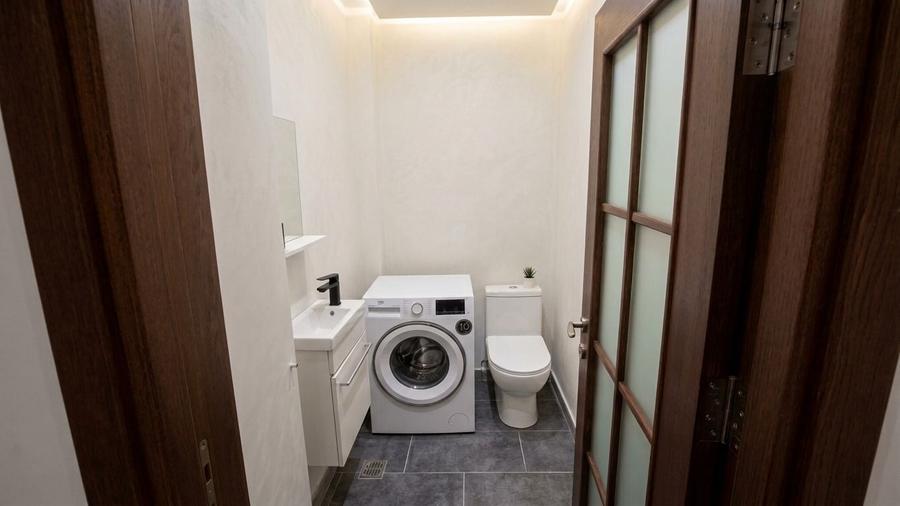 Apartament cu 3 camere semidecomandat, mobilat în Kiseleff